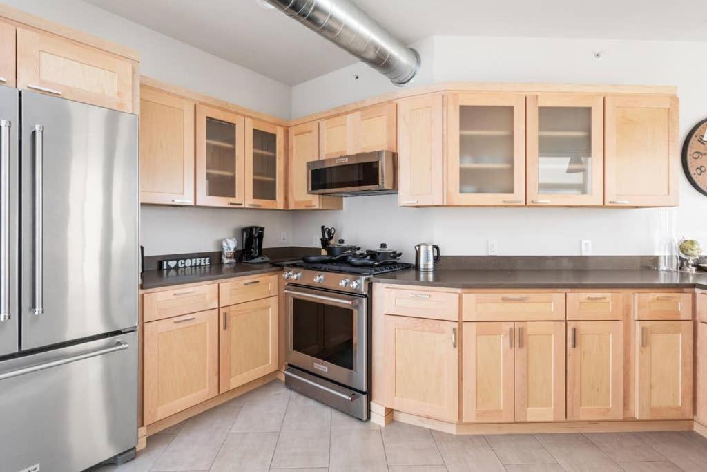 Upscale 3Br Penthouse By Cozysuites Indianapolis Zewnętrze zdjęcie